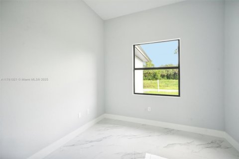Casa en venta en Lehigh Acres, Florida, 3 dormitorios, 154.87 m2 № 1707448 - foto 16