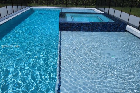 Купить виллу или дом в Майами, Флорида 5 спален, 308.06м2, № 2060292 - фото 10