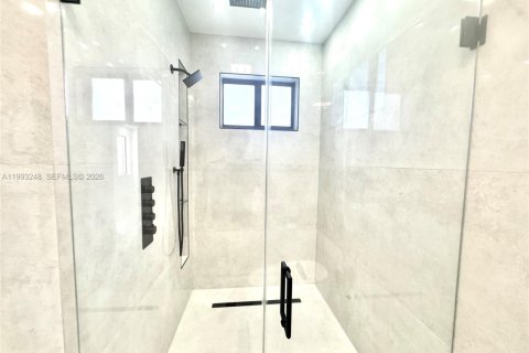 Купить виллу или дом в Майами, Флорида 5 спален, 308.06м2, № 2060292 - фото 30