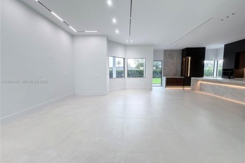 Купить виллу или дом в Майами, Флорида 5 спален, 308.06м2, № 2060292 - фото 4