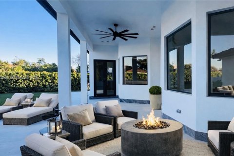 Купить виллу или дом в Майами, Флорида 5 спален, 308.06м2, № 2060292 - фото 8