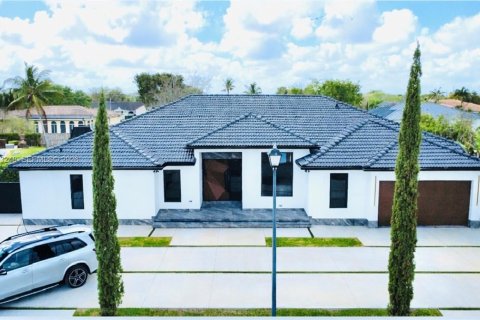 Купить виллу или дом в Майами, Флорида 5 спален, 308.06м2, № 2060292 - фото 19