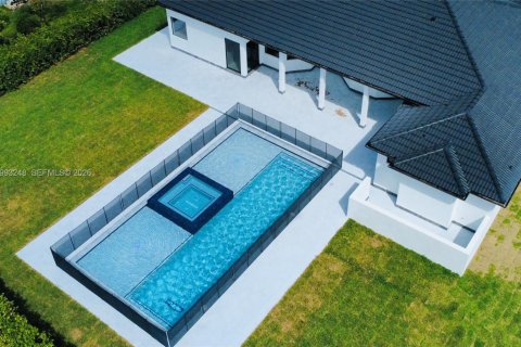 Купить виллу или дом в Майами, Флорида 5 спален, 308.06м2, № 2060292 - фото 9