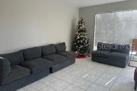 Adosado en venta en Kissimmee, Florida, 2 dormitorios, 92.16 m2 № 1512312 - foto 4