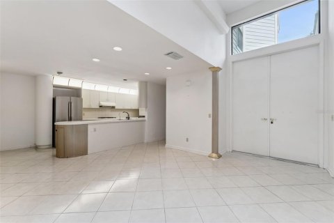Touwnhouse à vendre à Longwood, Floride: 3 chambres, 262.73 m2 № 2406555 - photo 9