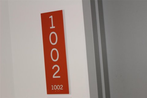 Propiedad comercial en alquiler en Miami, Florida № 1163135 - foto 1