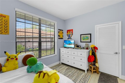 House in Plantation, Florida 4 bedrooms, 274.06 sq.m. № 1714830 - photo 13