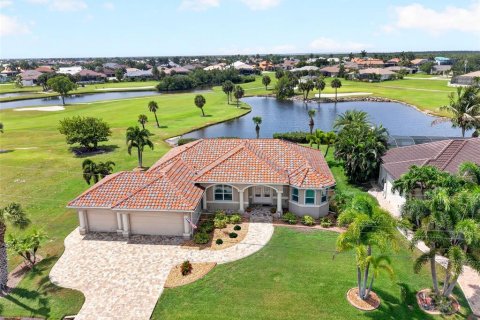 Casa en Punta Gorda, Florida 3 dormitorios, 189.24 m2 № 2117659