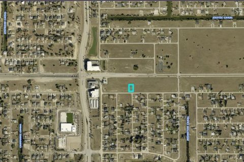 Land in Cape Coral, Florida № 2218172 - photo 3
