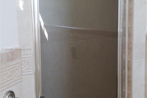 Снять в аренду виллу или дом в Майами, Флорида 5 спален, 193.7м2, № 2007731 - фото 29