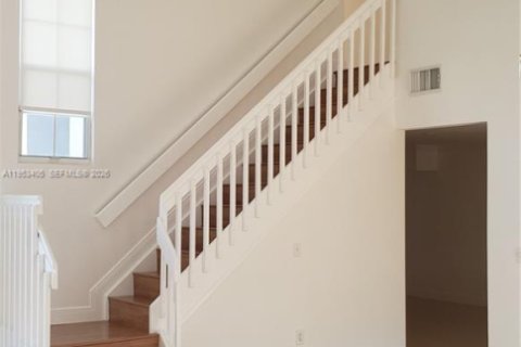 Снять в аренду виллу или дом в Майами, Флорида 5 спален, 193.7м2, № 2007731 - фото 18