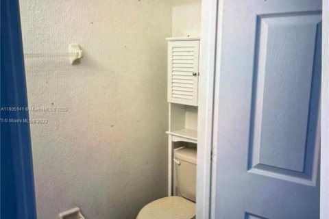 Снять в аренду таунхаус в Мирамар, Флорида 3 спальни, № 1955790 - фото 13