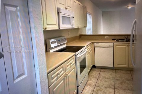 Снять в аренду таунхаус в Мирамар, Флорида 3 спальни, № 1955790 - фото 11