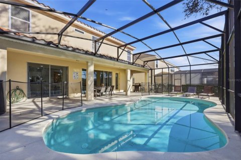 House in Davenport, Florida 9 bedrooms, 372.72 sq.m. № 2166016 - photo 19
