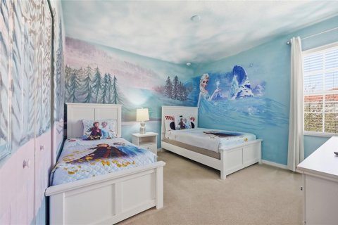 House in Davenport, Florida 9 bedrooms, 372.72 sq.m. № 2166016 - photo 6
