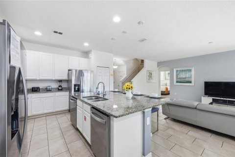 House in Davenport, Florida 9 bedrooms, 372.72 sq.m. № 2166016 - photo 29