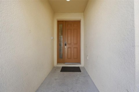 House in Davenport, Florida 9 bedrooms, 372.72 sq.m. № 2166016 - photo 20