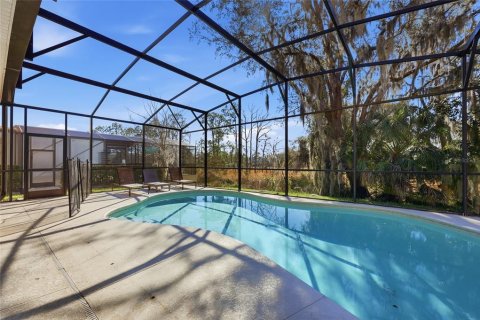 House in Davenport, Florida 9 bedrooms, 372.72 sq.m. № 2166016 - photo 17