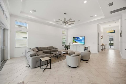Villa ou maison à louer à Bradenton, Floride: 3 chambres, 294.22 m2 № 2425725 - photo 5