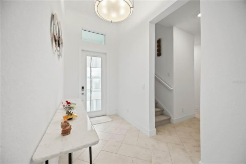 Villa ou maison à louer à Bradenton, Floride: 3 chambres, 294.22 m2 № 2425725 - photo 4
