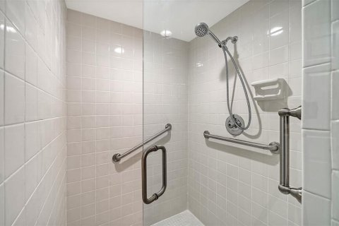 Condo in Sarasota, Florida, 2 bedrooms  № 2359120 - photo 24