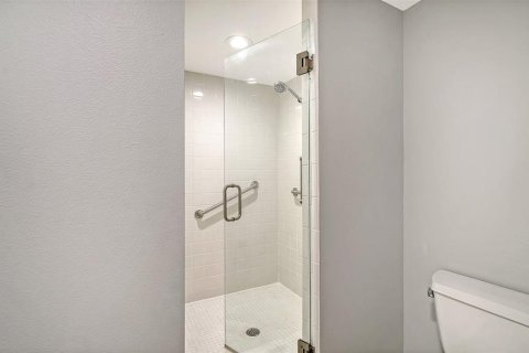 Condo in Sarasota, Florida, 2 bedrooms  № 2359120 - photo 23