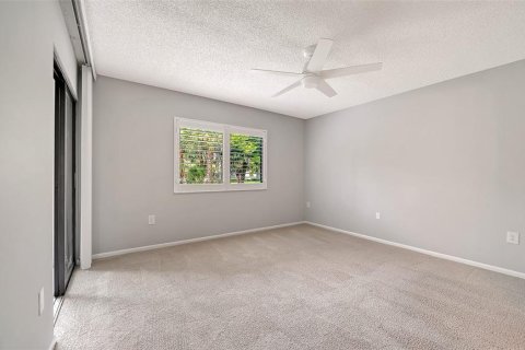 Condo in Sarasota, Florida, 2 bedrooms  № 2359120 - photo 20