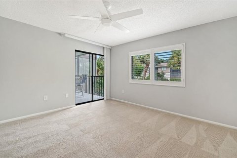 Condo in Sarasota, Florida, 2 bedrooms  № 2359120 - photo 27