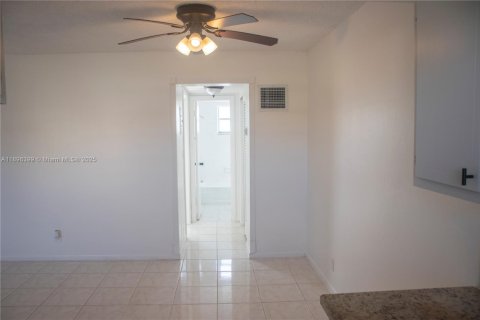 Copropriété à vendre à Hollywood, Floride: 1 chambre, 47.38 m2 № 1948425 - photo 11
