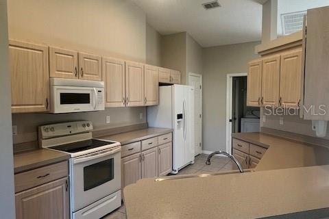 Casa en alquiler en Ocala, Florida, 3 dormitorios, 172.52 m2 № 1911521 - foto 4