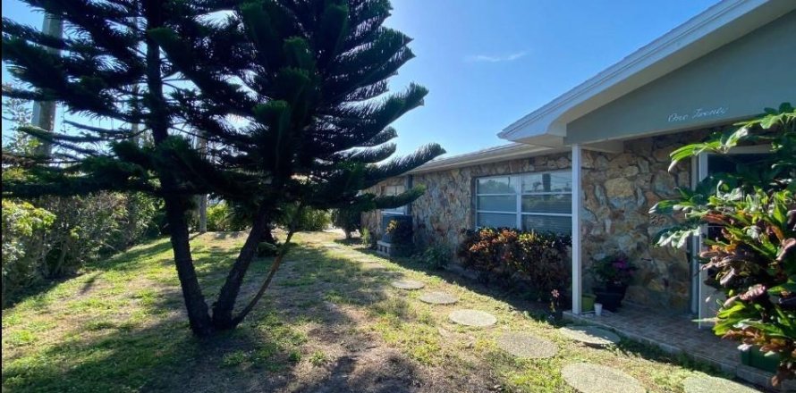 Casa en Belleair Beach, Florida 3 dormitorios, 100.52 m2 № 1676982