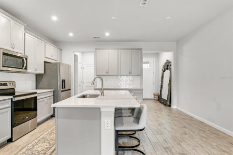 Touwnhouse à louer à Odessa, Floride: 3 chambres, 159.42 m2 № 2388951 - photo 14