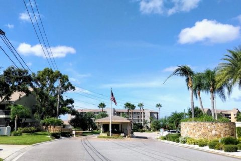 House in Port Richey, Florida 4 bedrooms, 455.69 sq.m. № 1776915 - photo 23