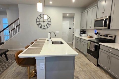 Touwnhouse à louer à Lutz, Floride: 3 chambres, 207.17 m2 № 2342326 - photo 7