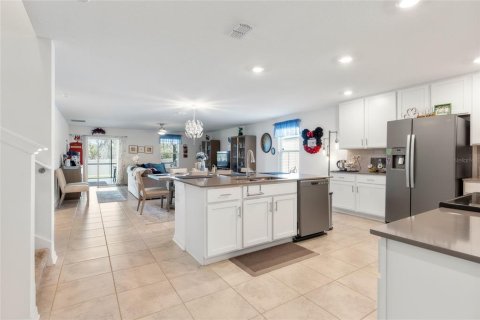 House in Kissimmee, Florida 5 bedrooms, 269.04 sq.m. № 2209912 - photo 6