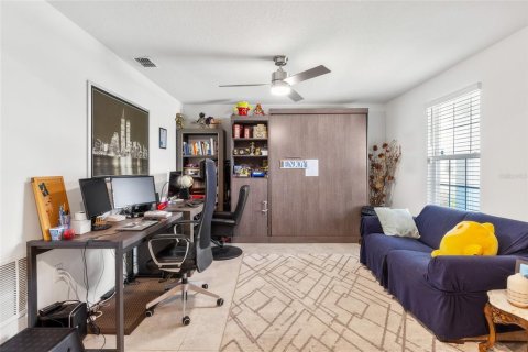 House in Kissimmee, Florida 5 bedrooms, 269.04 sq.m. № 2209912 - photo 4