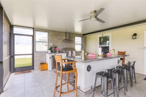 House in Kissimmee, Florida 5 bedrooms, 269.04 sq.m. № 2209912 - photo 16