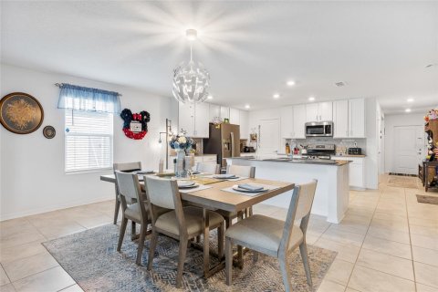 House in Kissimmee, Florida 5 bedrooms, 269.04 sq.m. № 2209912 - photo 11