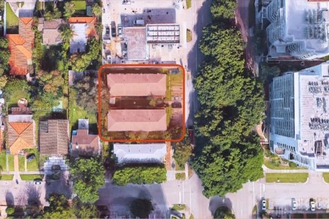 Commercial property in Miami, Florida 1148.46 sq.m. № 1832279 - photo 2