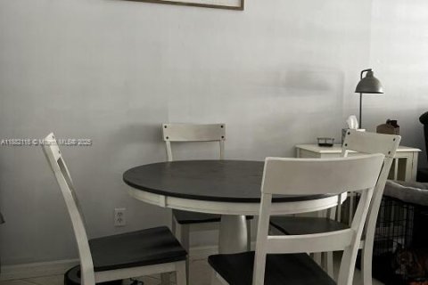 Condo in Dania Beach, Florida, 2 bedrooms  № 1932910 - photo 7