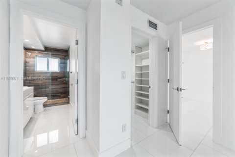 Condominio en alquiler en North Miami Beach, Florida, 1 dormitorio, 51.84 m2 № 1986802 - foto 20