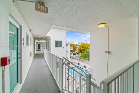 Condominio en alquiler en North Miami Beach, Florida, 1 dormitorio, 51.84 m2 № 1986802 - foto 5