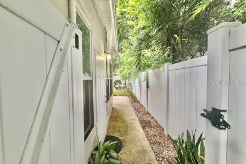 House in Orlando, Florida 3 bedrooms, 107.95 sq.m. № 2398862 - photo 21