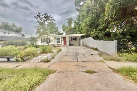 House in Orlando, Florida 3 bedrooms, 107.95 sq.m. № 2398862 - photo 2