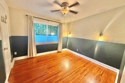 House in Orlando, Florida 3 bedrooms, 107.95 sq.m. № 2398862 - photo 15