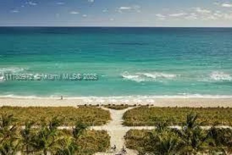 Copropriété à louer à Surfside, Floride: 1 chambre, 106.84 m2 № 1739036 - photo 4