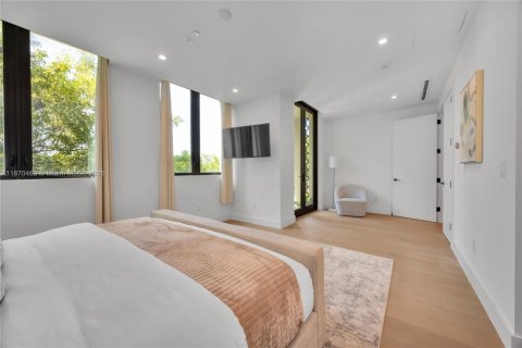 Townhouse in Coral Gables, Florida 6 bedrooms, 462.1 sq.m. № 1898371 - photo 27