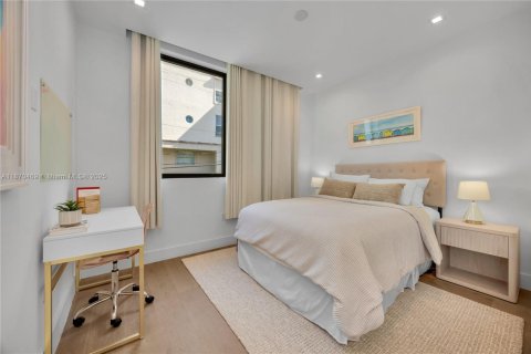 Townhouse in Coral Gables, Florida 6 bedrooms, 462.1 sq.m. № 1898371 - photo 30