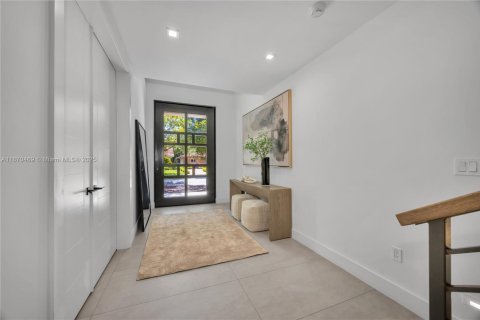 Townhouse in Coral Gables, Florida 6 bedrooms, 462.1 sq.m. № 1898371 - photo 3