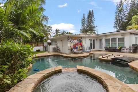 Купить виллу или дом в Эль Портал, Флорида 3 спальни, 139.35м2, № 1995724 - фото 2